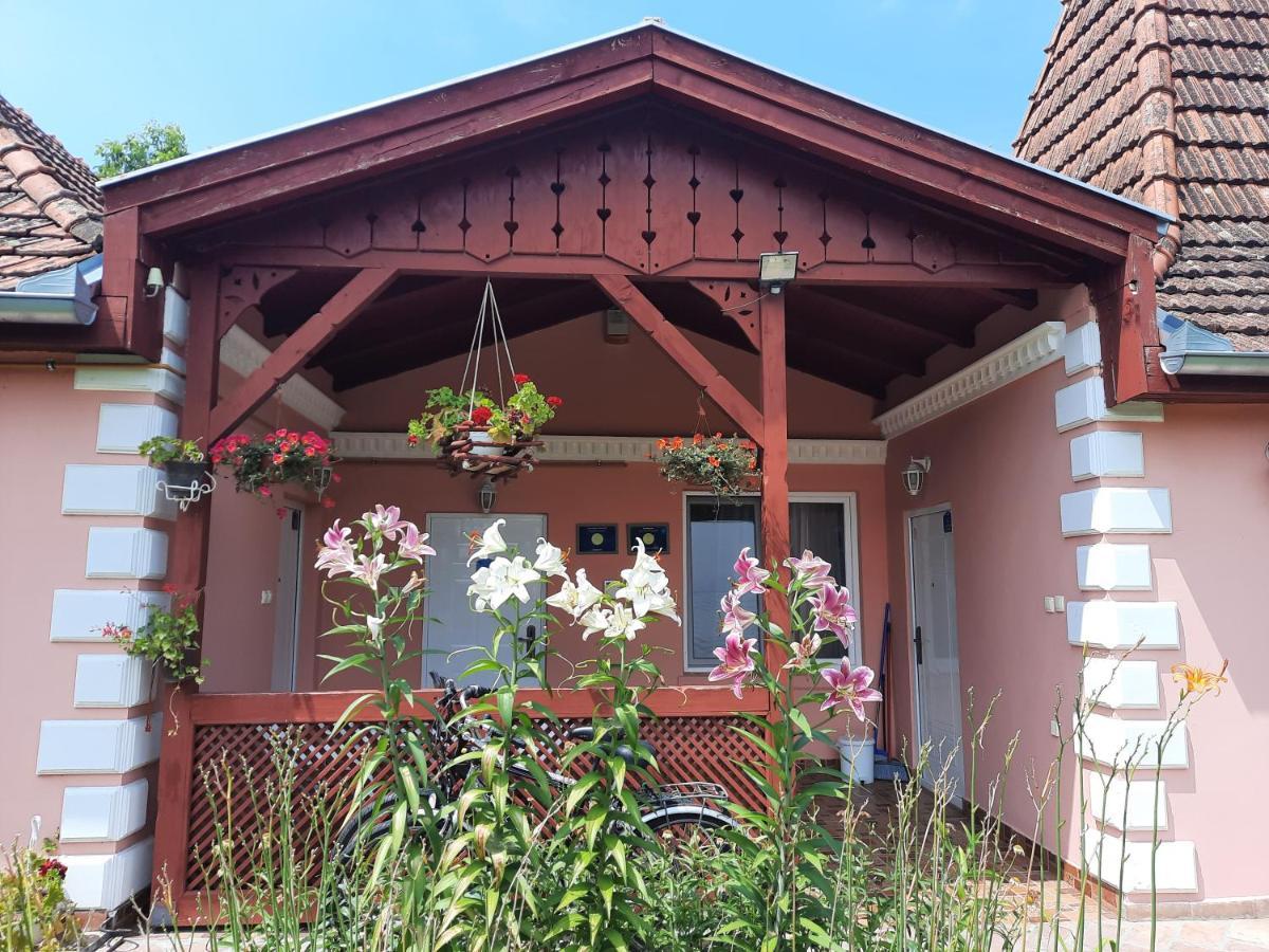 Villa Sunset Guest House Palić Extérieur photo